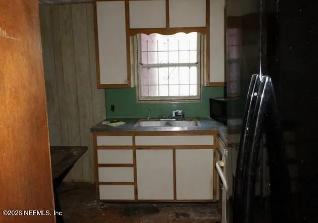 Photo 3 of Sale Pending at 6949 Cavalier Rd, Jacksonville, FL 32208 | MLS# 2159914 | Listing updated on 2026-09-16