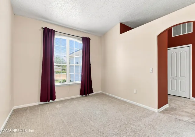 4th image of 8168 Leafcrest Dr, Jacksonville, FL 32244 | MLS# 2160227