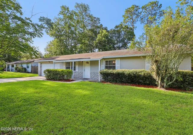 Photo 2 of Single family home for sale at 333 Old Jennings Rd, Orange Park, FL 32065 | MLS# 2160296 | Listing updated on 2026-09-04