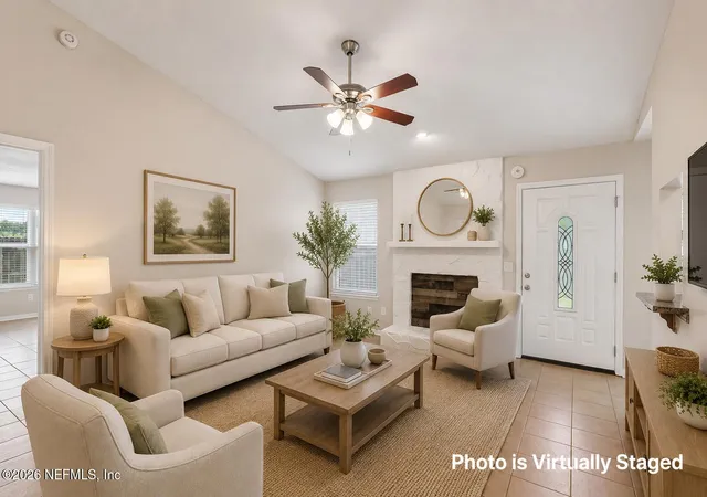 4th image of 8446 Sand Point Dr W, Jacksonville, FL 32244 | MLS# 2160297