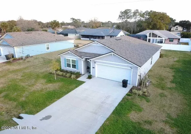 Photo 3 of Single family home for sale at 60 Perrotti Ln, Palm Coast, FL 32164 | MLS# 2160076 | Listing updated on 2026-08-14
