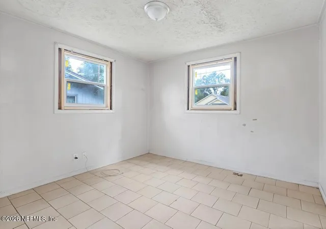 4th image of 4631 Fredericksburg Ave, Jacksonville, FL 32208 | MLS# 2160097
