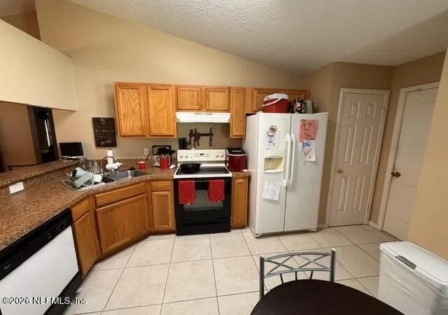 5th image of 9026 Bridgecreek Dr, Jacksonville, FL 32244 | MLS# 2160053
