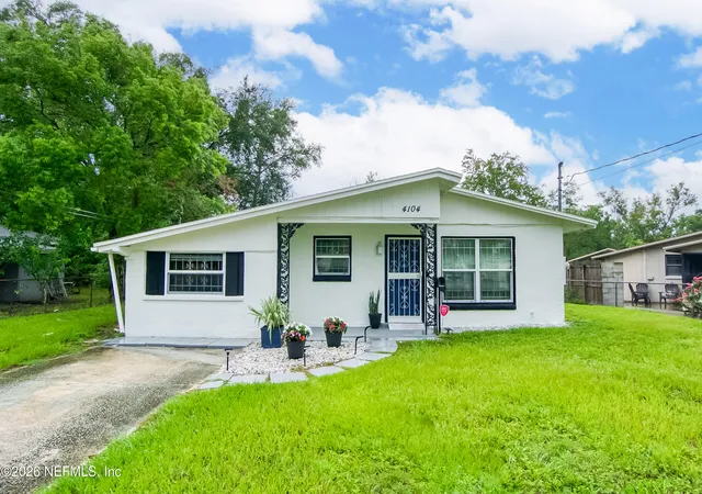 Single family home for sale at 4104 Leonard Cir E, Jacksonville, FL 32209 | MLS# 2160107