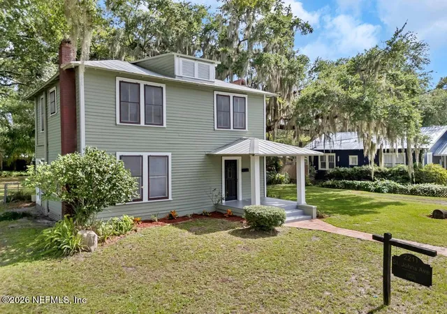Photo 2 of Single family home for sale at 2211 St Johns Ave, Palatka, FL 32177 | MLS# 2160072 | Listing updated on 2026-08-27