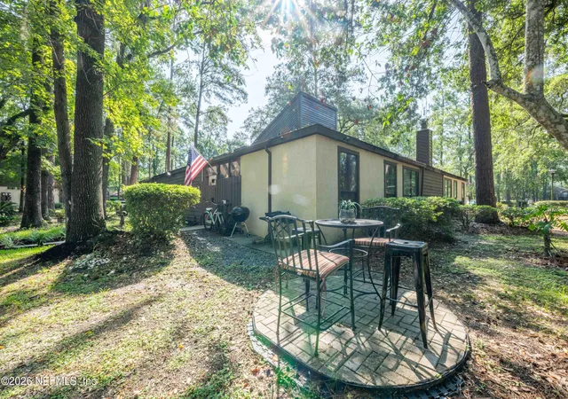 5th image of 10413 Bigtree Cir E, Jacksonville, FL 32257 | MLS# 2160089