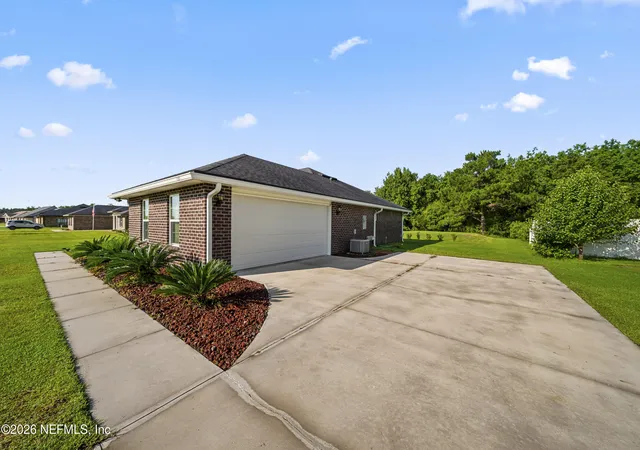Photo 3 of Single family home for sale at 53671 Carrington Dr, Callahan, FL 32011 | MLS# 2160226 | Listing updated on 2026-09-06