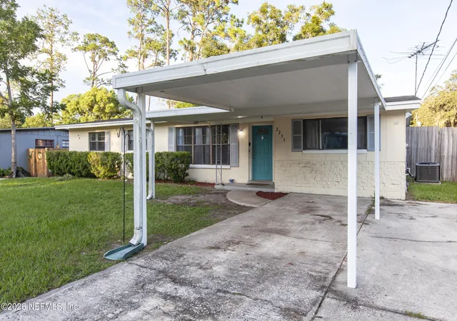 5th image of 2233 La Valle Dr, Jacksonville, FL 32210 | MLS# 2160175