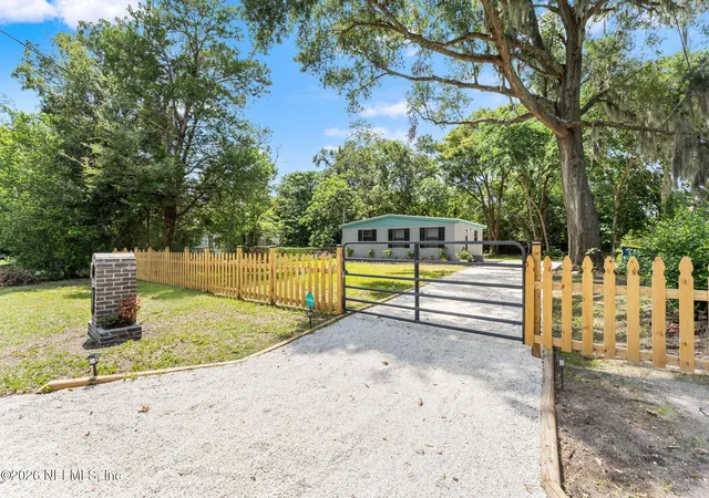 Photo 3 of Single family home for sale at 10516 Ithaca Dr, Jacksonville, FL 32218 | MLS# 2160231 | Listing updated on 2026-09-21