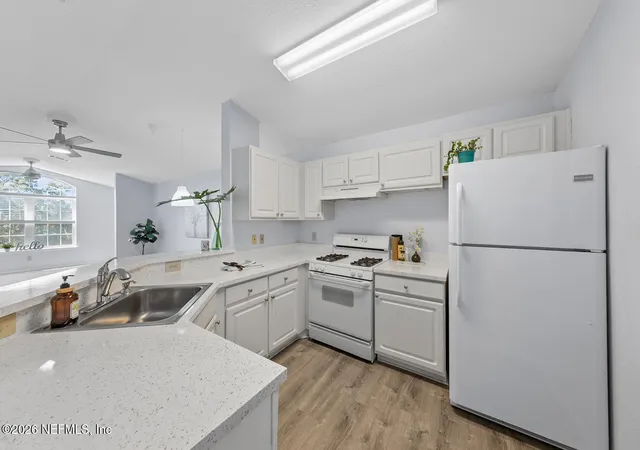 5th image of 13810 Sutton Park Dr #835, Jacksonville, FL 32224 | MLS# 2160228