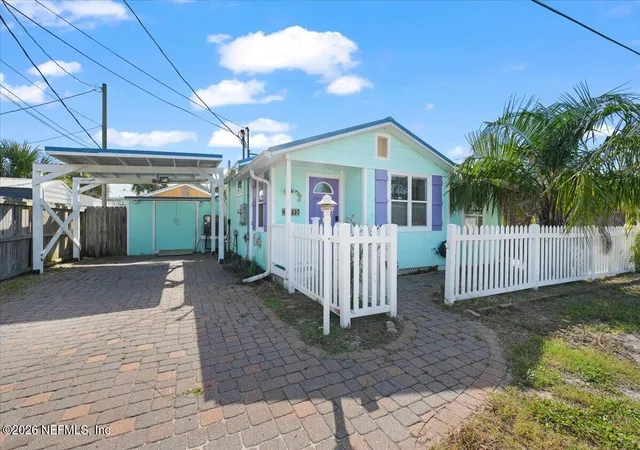 Photo 3 of Single family home for sale at 6880 Middleton Ave, Saint Augustine, FL 32080 | MLS# 2160270 | Listing updated on 2026-10-06