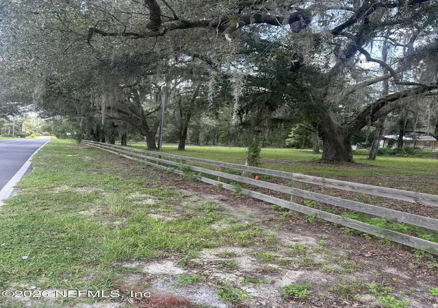 Photo 3 of Manufactured home for sale at 101 W Strickland Rd, Interlachen, FL 32148 | MLS# 2160240 | Listing updated on 2026-08-14