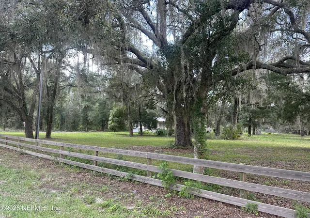 Photo 5 of Manufactured home for sale at 101 W Strickland Rd, Interlachen, FL 32148 | MLS# 2160240 | Listing updated on 2026-08-14