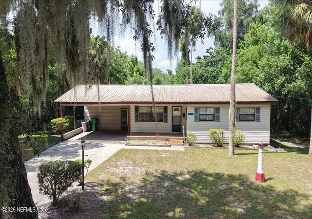 2nd image of 206 Oleander Ave, Crescent City, FL 32112 | MLS# 2160250