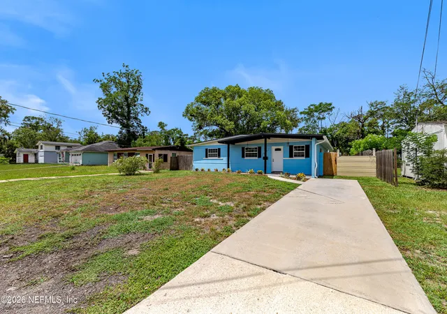 2nd image of 10342 Briarcliff Rd E, Jacksonville, FL 32218 | MLS# 2160258