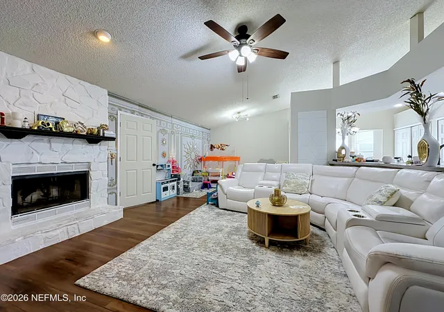 2nd image of 3346 Deerfield Pointe Dr Dr, Orange Park, FL 32073 | MLS# 2160286