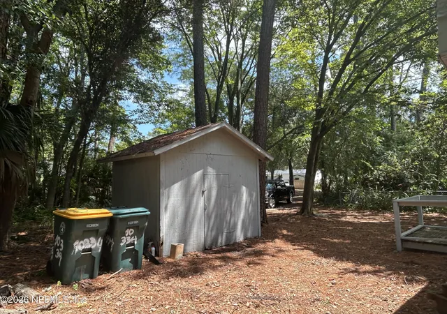 Photo 4 of Sale Pending at 10334 Minglewood Dr, Jacksonville, FL 32246 | MLS# 2160271 | Listing updated on 2026-10-02