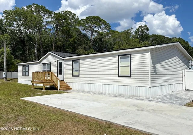 Photo 2 of Manufactured home for sale at 1108 W King St, Saint Augustine, FL 32084 | MLS# 2160408 | Listing updated on 2026-08-30
