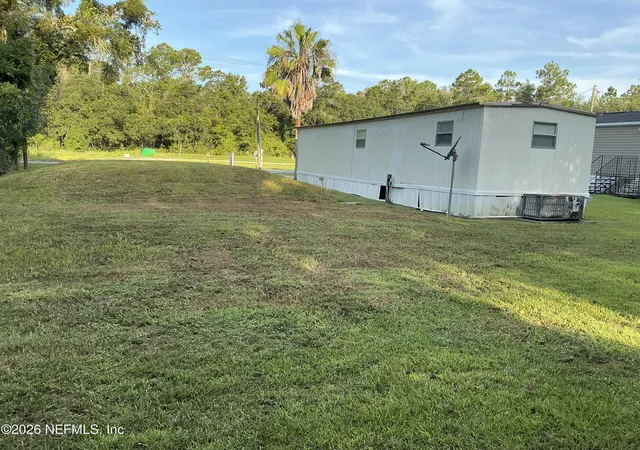 Photo 10 of Manufactured home for sale at 881 W River Rd, Palatka, FL 32177 | MLS# 2160391 | Listing updated on 2026-08-31