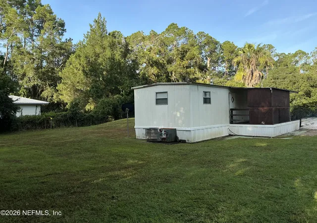 Photo 3 of Manufactured home for sale at 881 W River Rd, Palatka, FL 32177 | MLS# 2160391 | Listing updated on 2026-08-31