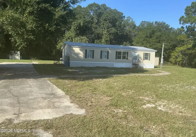 Photo 1 of Manufactured home for sale at 130 Yancey Cir, Satsuma, FL 32189 | MLS# 2160396 | Listing updated on 2026-09-01