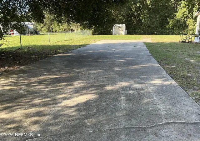 Photo 3 of Manufactured home for sale at 130 Yancey Cir, Satsuma, FL 32189 | MLS# 2160396 | Listing updated on 2026-09-01
