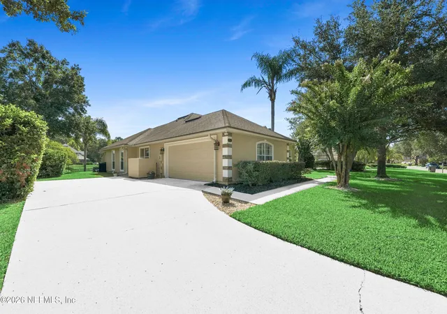 Photo 3 of Sale Pending at 1304 Honeysuckle Dr, Saint Johns, FL 32259 | MLS# 2160398 | Listing updated on 2026-08-24