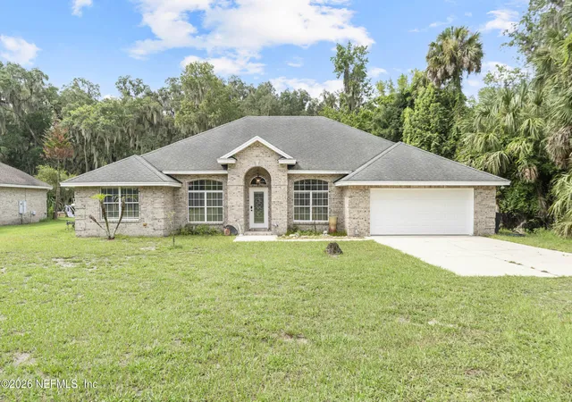 Photo 1 of Single family home for sale at 107 Beechers Point Dr, Welaka, FL 32193 | MLS# 2160439 | Listing updated on 2026-08-17