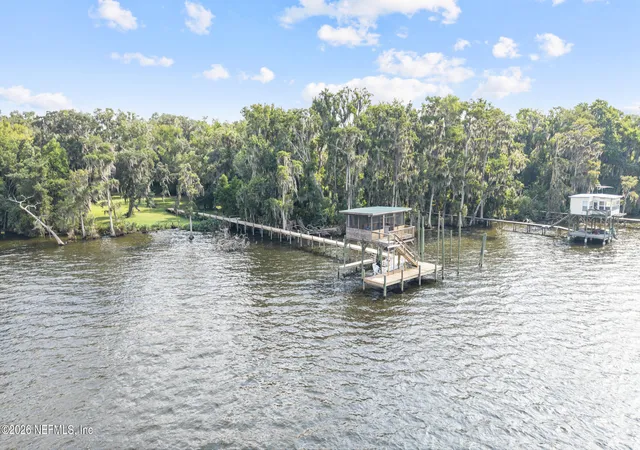 Photo 3 of Single family home for sale at 107 Beechers Point Dr, Welaka, FL 32193 | MLS# 2160439 | Listing updated on 2026-08-17