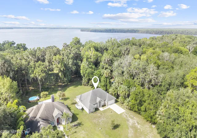 Photo 4 of Single family home for sale at 107 Beechers Point Dr, Welaka, FL 32193 | MLS# 2160439 | Listing updated on 2026-08-17