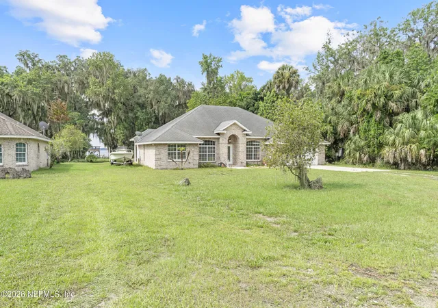 Photo 5 of Single family home for sale at 107 Beechers Point Dr, Welaka, FL 32193 | MLS# 2160439 | Listing updated on 2026-08-17