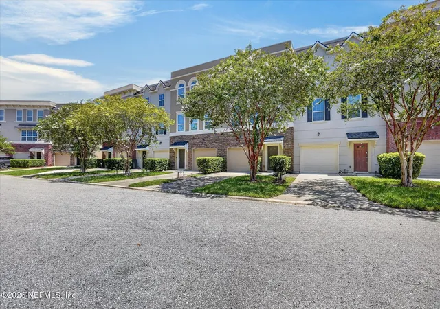Photo 3 of Townhouse for sale at 4421 Ellipse Dr, Jacksonville, FL 32246 | MLS# 2160423 | Listing updated on 2026-10-05