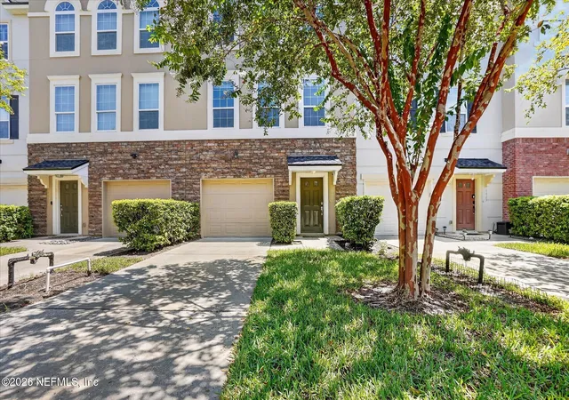 Photo 4 of Townhouse for sale at 4421 Ellipse Dr, Jacksonville, FL 32246 | MLS# 2160423 | Listing updated on 2026-10-05