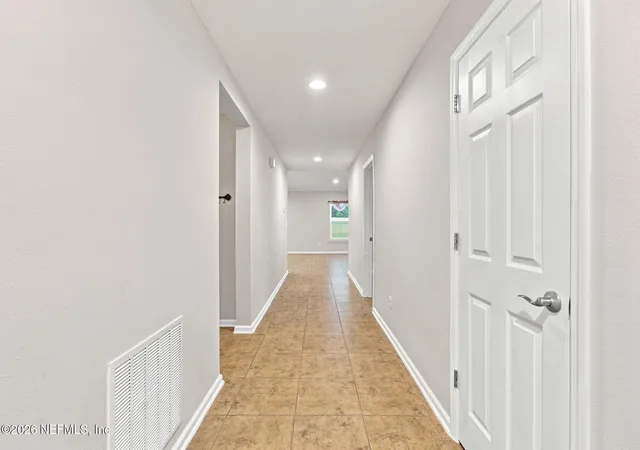 5th image of 9592 Abby Glen Cir, Jacksonville, FL 32257 | MLS# 2160535