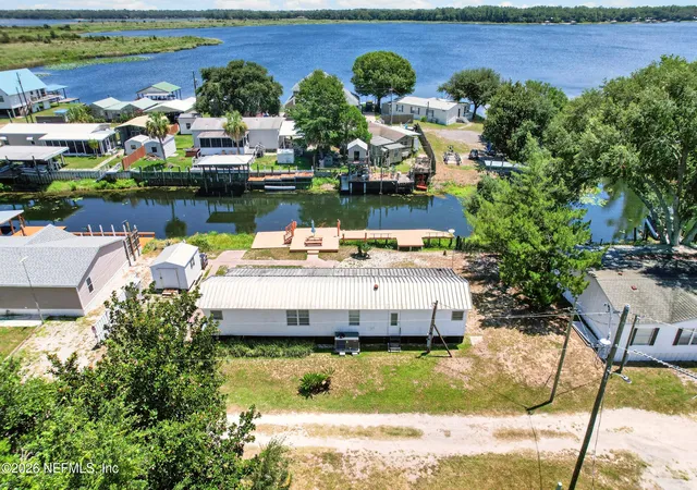 Photo 3 of Manufactured home for sale at 13651 Ne 237th Court, Fort Mc Coy, FL 32134 | MLS# 2160547 | Listing updated on 2026-08-18