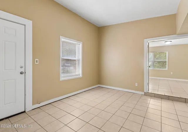 5th image of 5811 Hollyhock Rd, Jacksonville, FL 32209 | MLS# 2160967