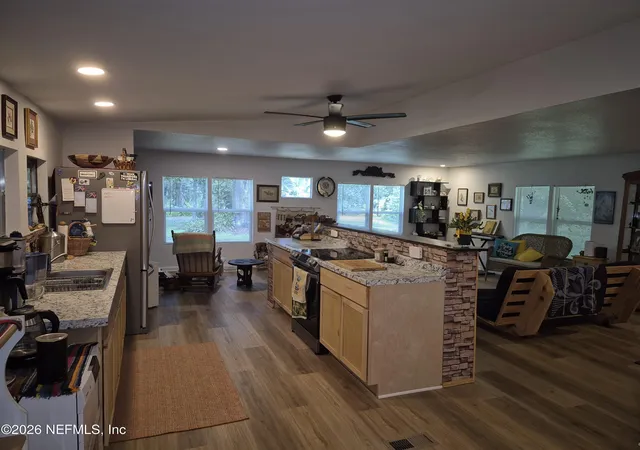 Photo 4 of Manufactured home for sale at 737 Junction Rd, Crescent City, FL 32112 | MLS# 2160505 | Listing updated on 2026-08-17