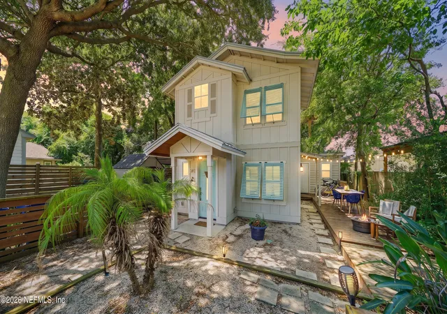2nd image of 541 Myra St, Neptune Beach, FL 32266 | MLS# 2160956