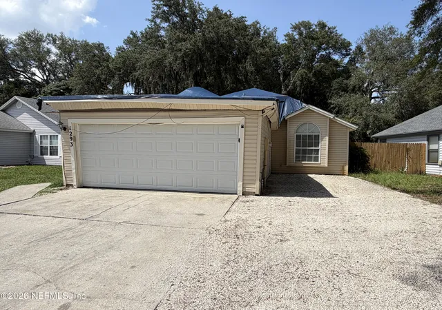 Photo 1 of Sale Pending at 1293 Munson Cvs Dr, Jacksonville, FL 32233 | MLS# 2160531 | Listing updated on 2026-09-17