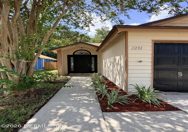 Photo 4 of Single family home for sale at 1281 Independence Dr, Orange Park, FL 32065 | MLS# 2160580 | Listing updated on 2026-08-30
