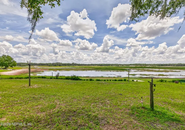 Photo 3 of Single family home for sale at 5919 White Sands Rd, Keystone Heights, FL 32656 | MLS# 2160614 | Listing updated on 2026-10-10
