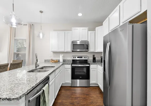 Photo 3 of Single family home for sale at 422 10th Street S, Jacksonville Beach, FL 32250 | MLS# 2160570 | Listing updated on 2026-08-20
