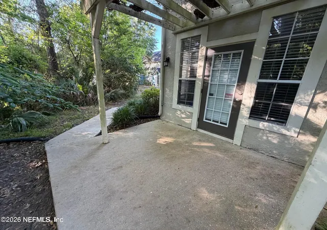 3rd image of 13703 Richmond Park Dr N, Jacksonville, FL 32224