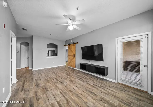 2nd image of 10550 Baymeadows Rd #712, Jacksonville, FL 32256 | MLS# 2160593