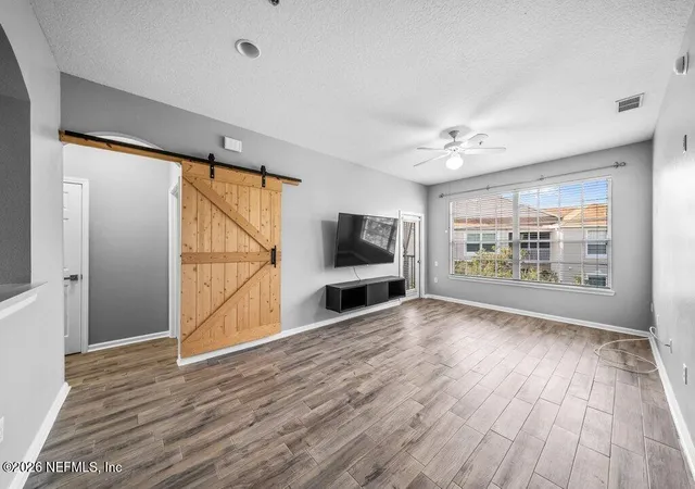 3rd image of 10550 Baymeadows Rd #712, Jacksonville, FL 32256 | MLS# 2160593