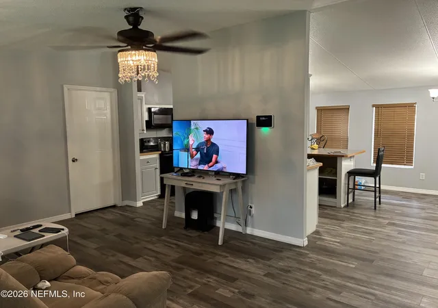 Photo 4 of Single family home for sale at 104 Reaves Ave, Interlachen, FL 32148 | MLS# 2160613 | Listing updated on 2026-08-19