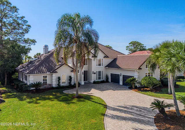 Photo 3 of Single family home for sale at 207 Marshside Dr, Saint Augustine, FL 32080 | MLS# 2160669 | Listing updated on 2026-08-18