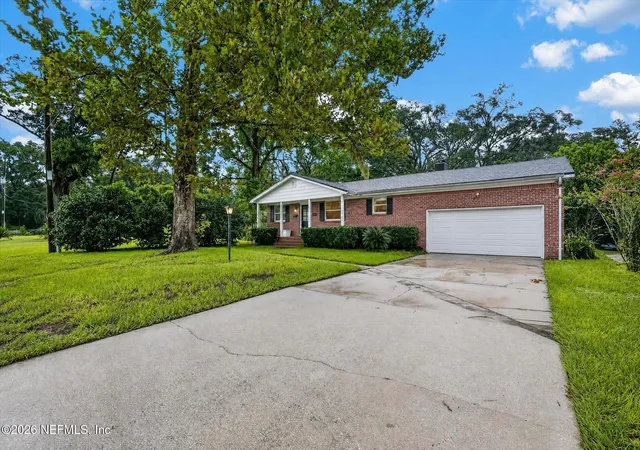 1st image of 5449 Community Cir, Jacksonville, FL 32207 | MLS# 2160910