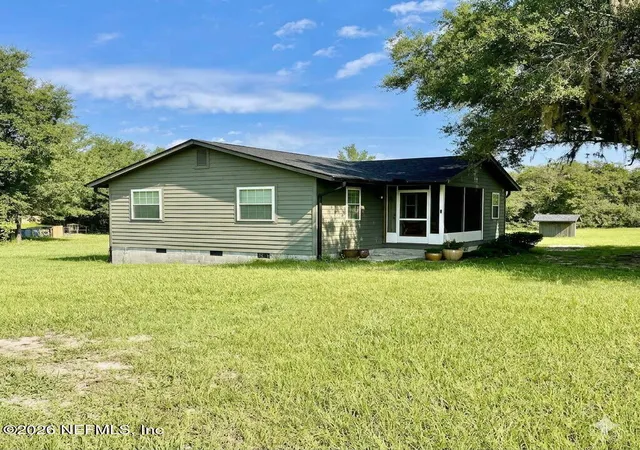 1st image of 137 Hill St, Hawthorne, FL 32640 | MLS# 2160787