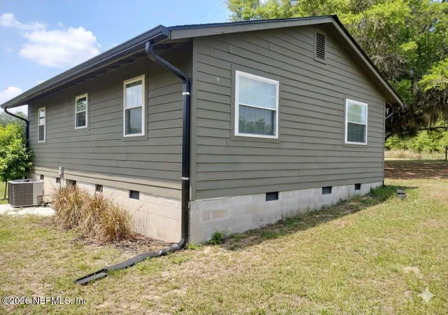 3rd image of 137 Hill St, Hawthorne, FL 32640 | MLS# 2160787